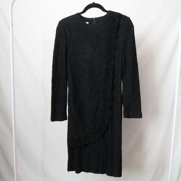 VINTAGE Classic Black Cocktail Dress Mini Sheath Dress-8 petite, fits like a 6 - Picture 3 of 15